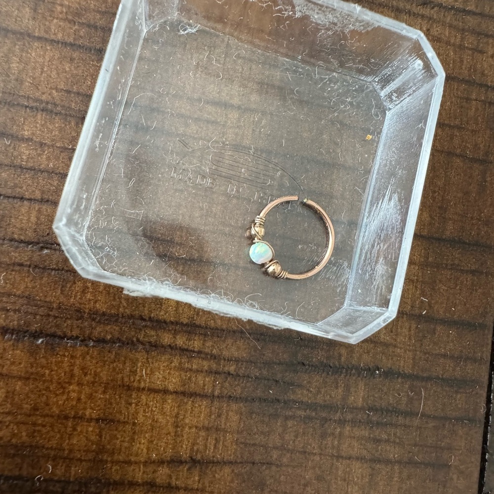 Opal Cartilage Hoop